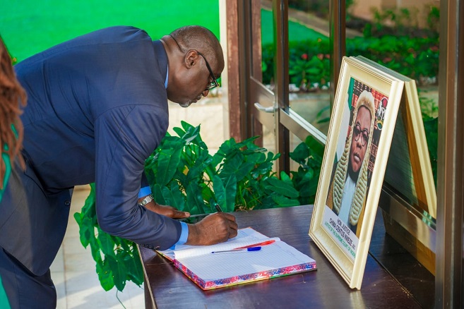 [Photos]NBA President on Condolence Visit to the Nweze, JSC’s Family, CJN